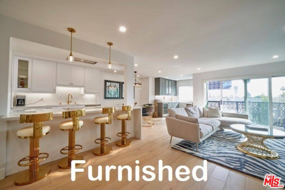 1121  N Olive Dr 2BR Sunset Strip La