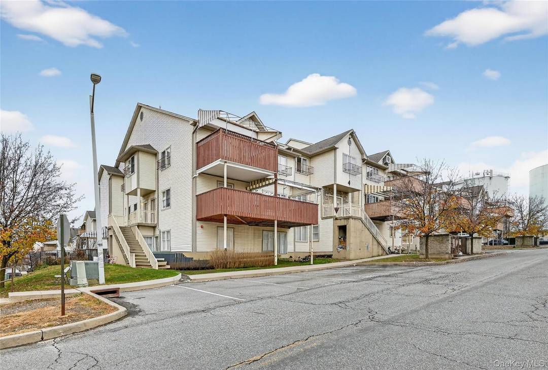 Welcome home in the heart of Kiryas Joel.