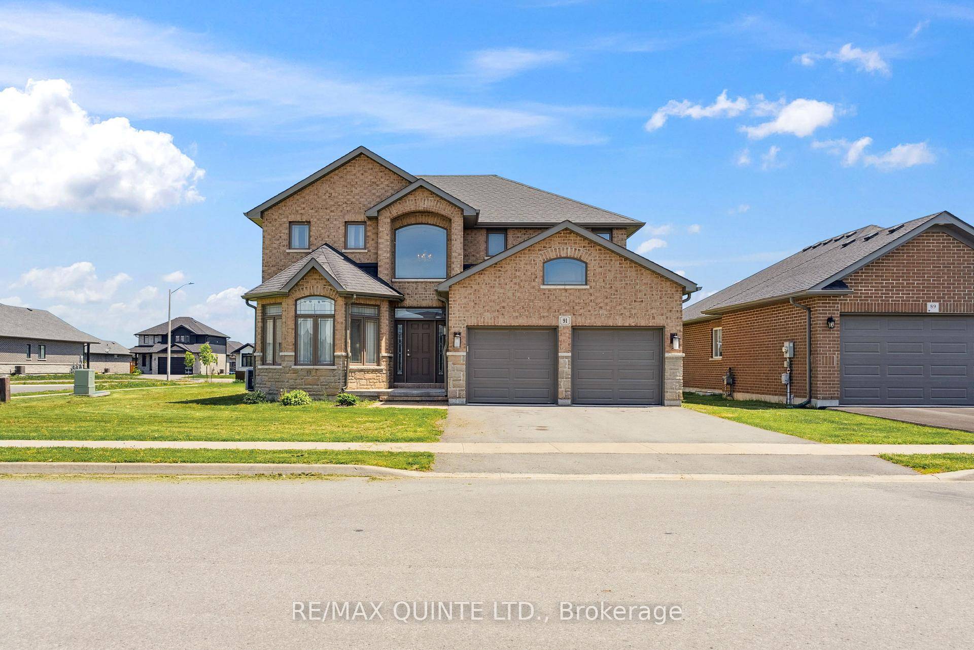Welcome to this beautifully crafted 4 bedroom home nestled in the sought after Settlers Ridge subdivision.