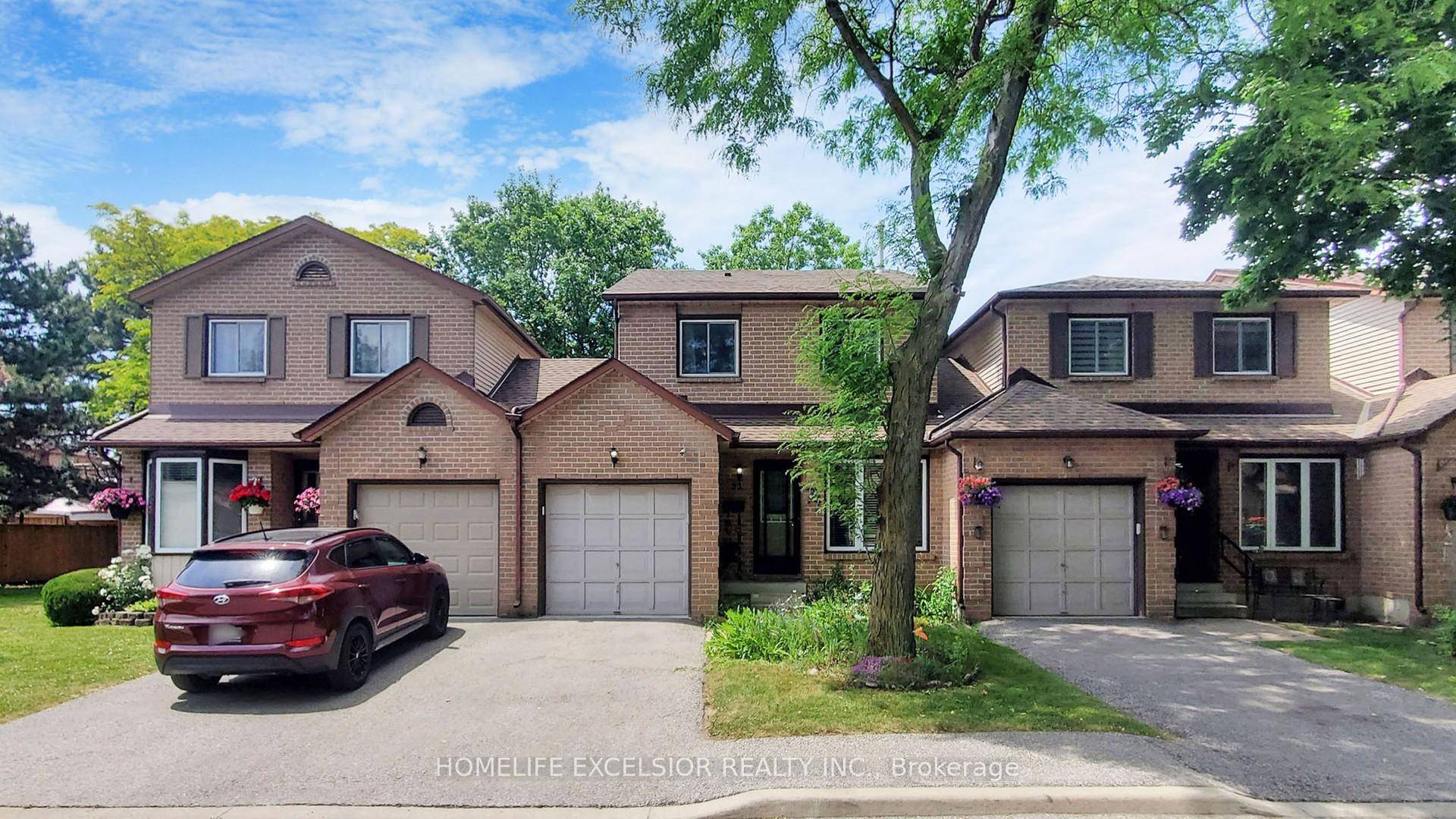 Bright and Spacious 3 Bedrooms, 4 Washrooms Townhouse in a great Neighborhood in stoney creek.