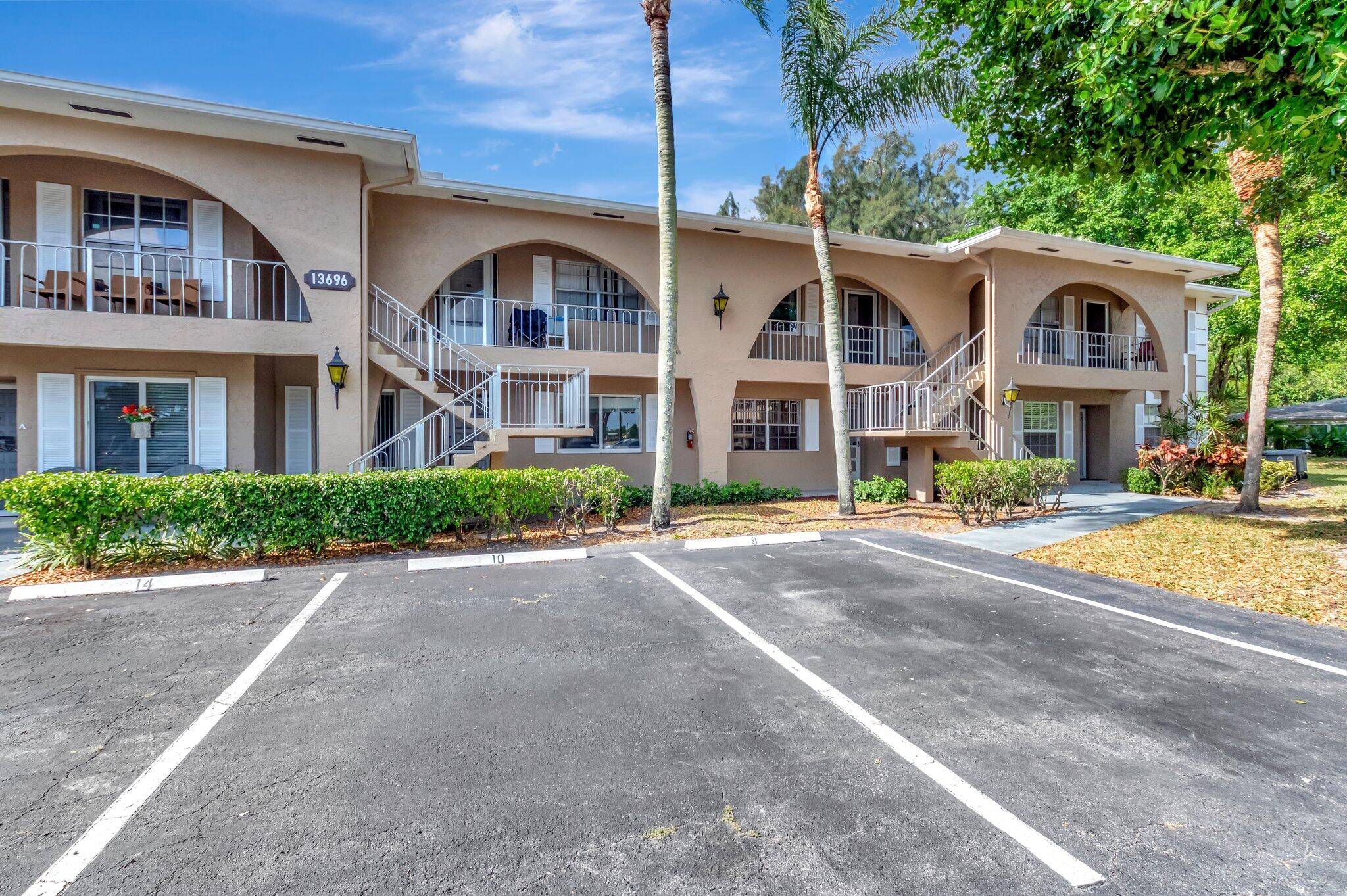 GROUND FLOOR CONDO... SPLIT BEDROOMS both with ENSUITE BATHROOMS.