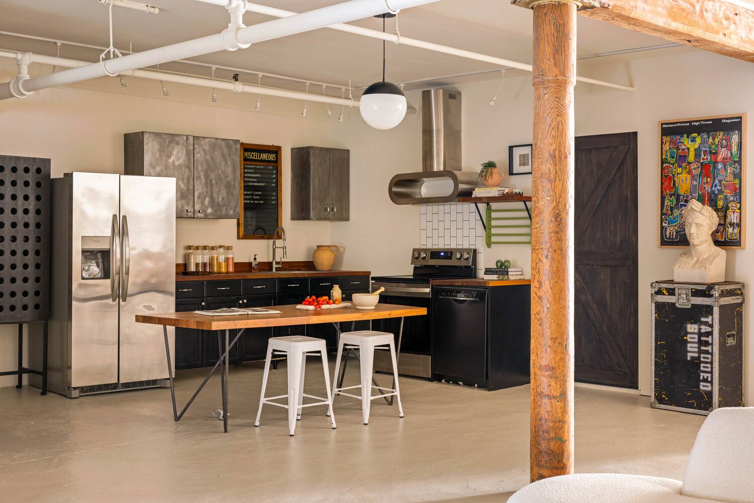 Welcome to 39 Pearl Street a lovingly maintained industrial piece of art in the heart of DUMBO.
