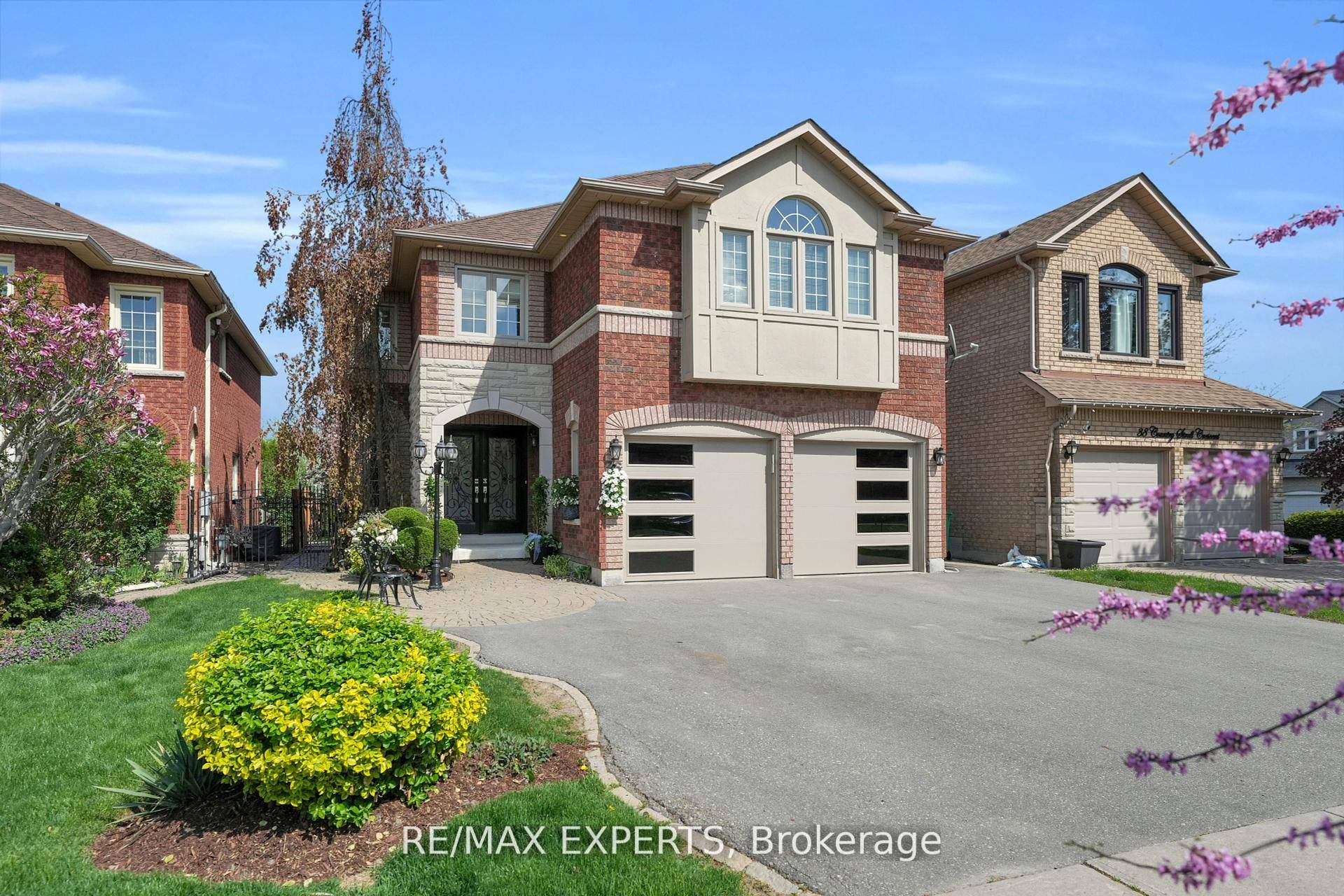 Your pool dream home has arrived !