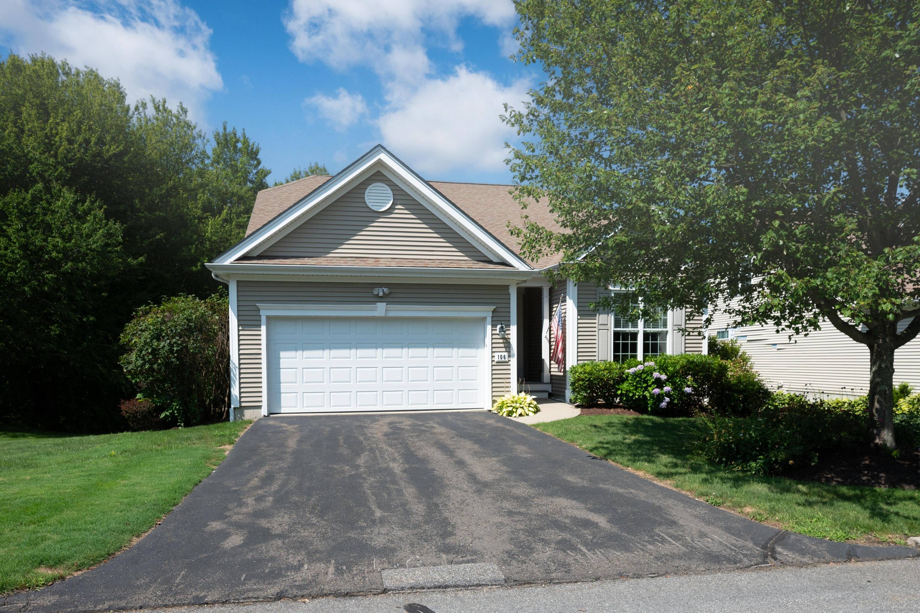 Very well maintained Franklin model with hardwood floors on main level except bedrooms and baths.