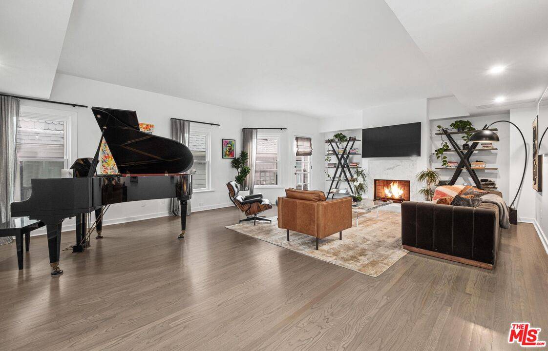 2622   2nd St 3.0 Santa Monica LA