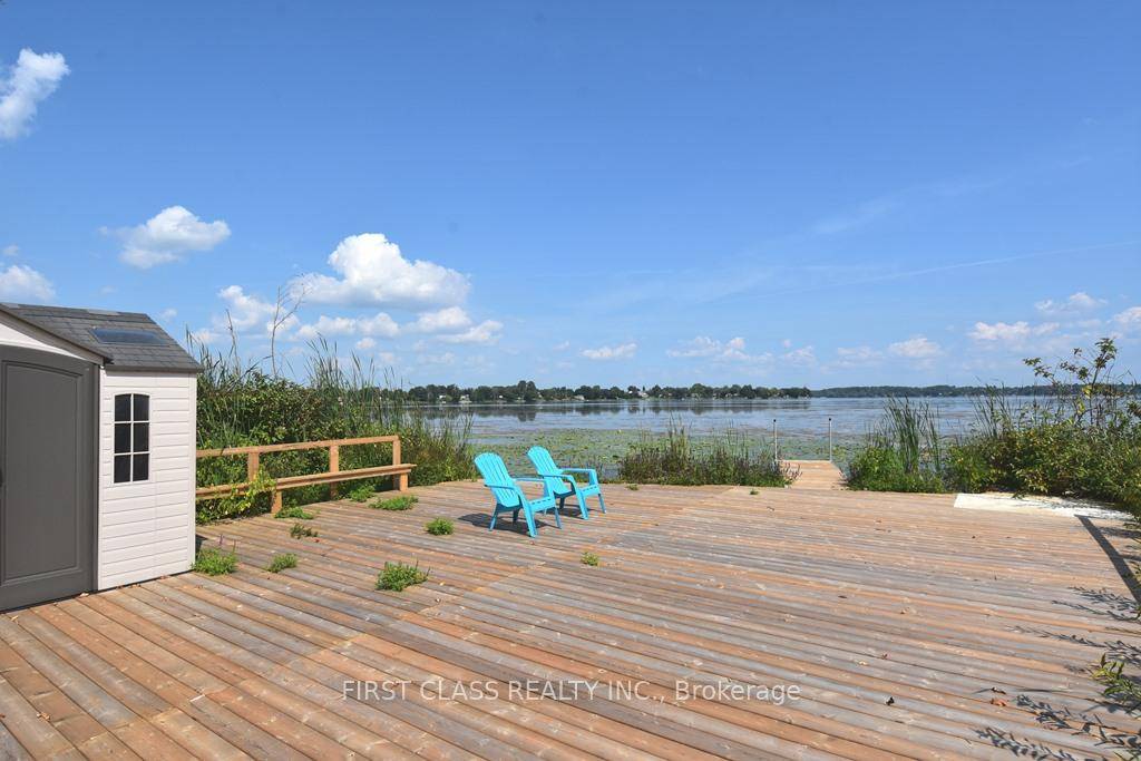 Stunning Waterfront Cottage for Lease at 23 Druan, Lake Scugog !