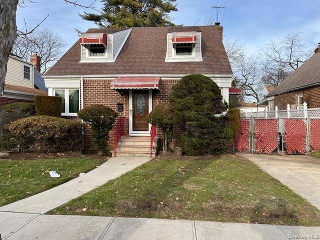 Welcome to Laurelton ! This charming 4 bedroom gem in desirable Laurelton, Queens.
