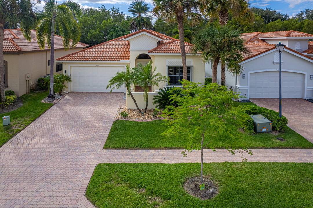 Welcome to your new home in The Four Seasons a premier 55 gated community in Delray Beach.