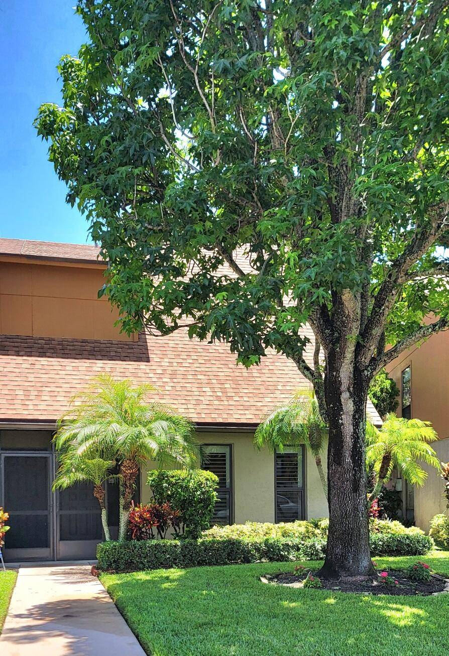 Welcome to this spacious 3 bed 2.