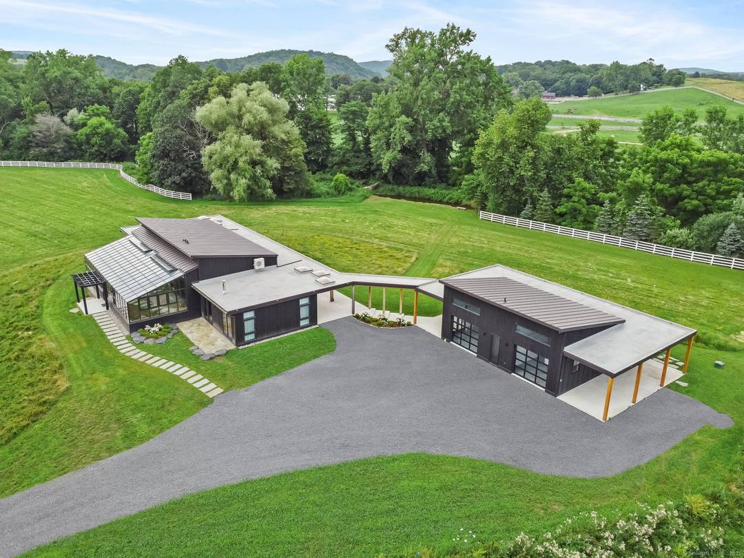 Modern Minimalist Estate on 19 Bucolic Acres in Dutchess County, NY.