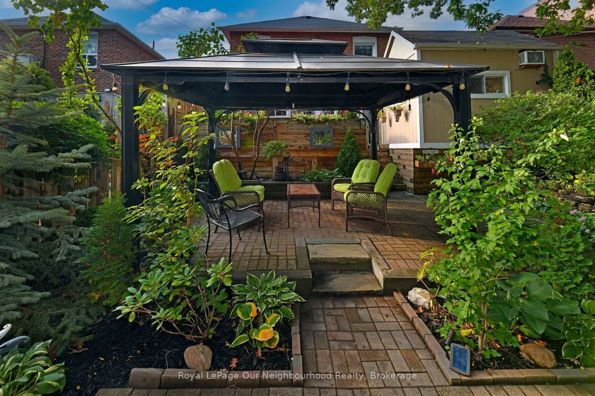 An ideal turnkey entry point into the market, this home offers flexibility for buyers looking to offset their mortgage or create a separate suite.