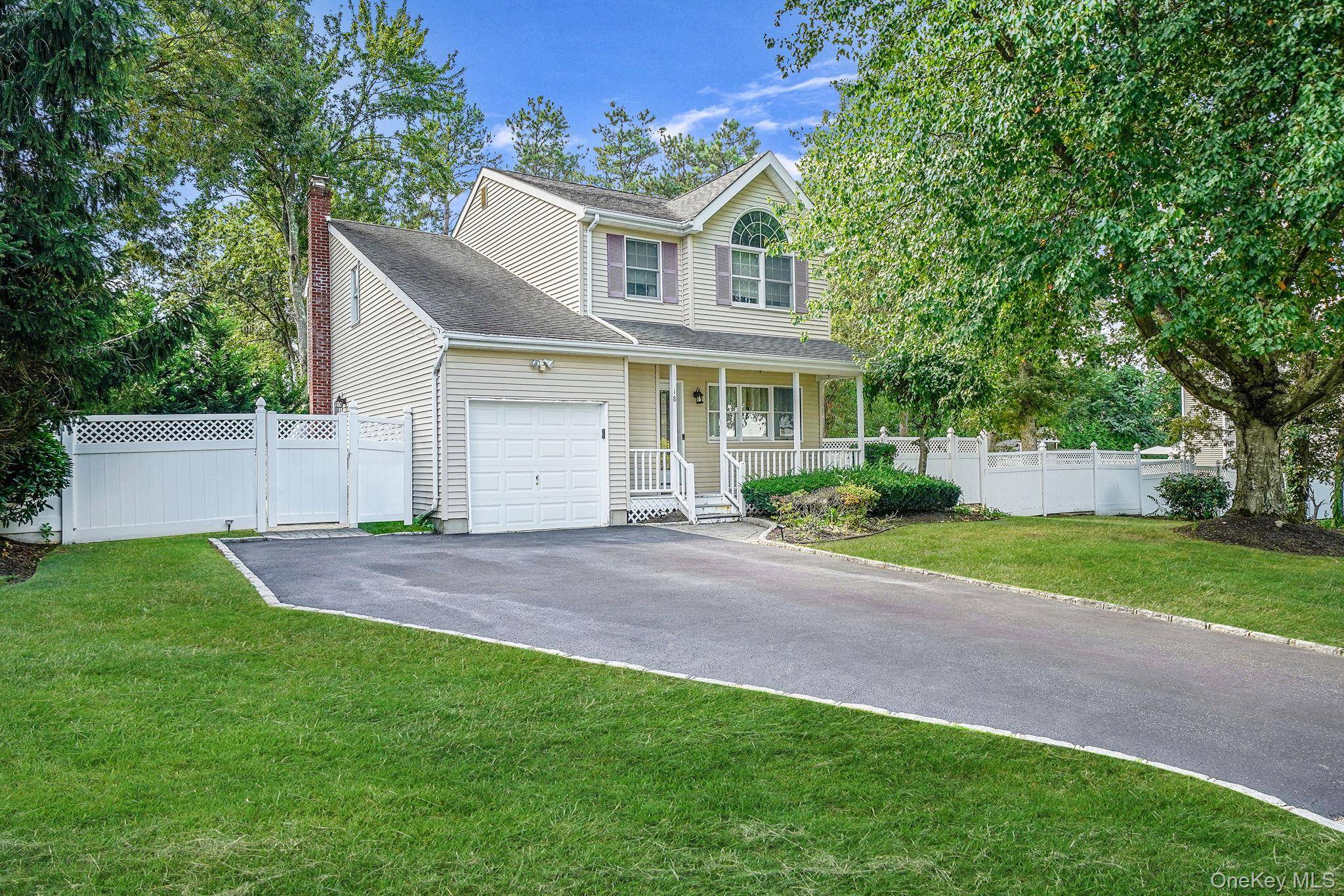 Welcome to 18 Doane Avenue in Port Jeff Station !