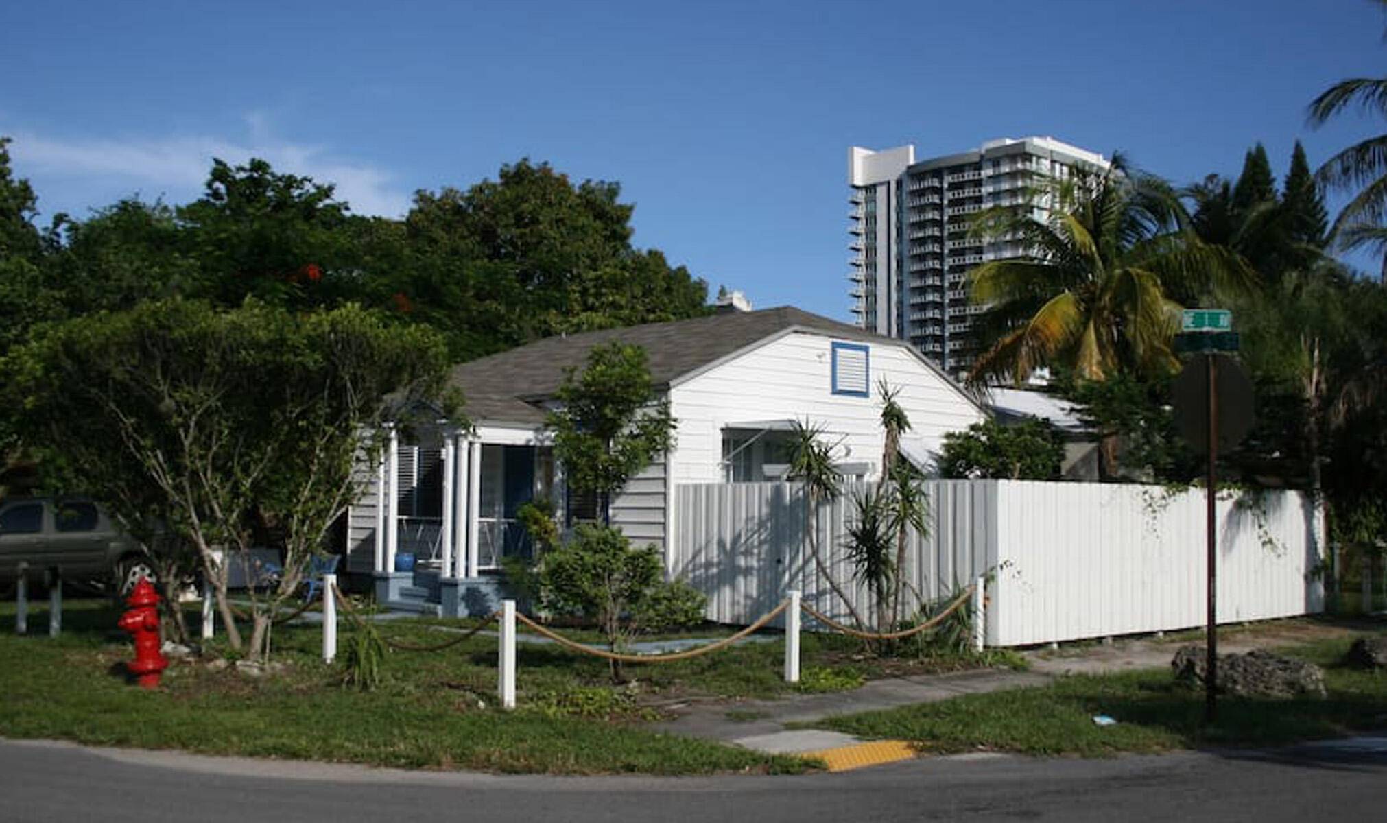 128205 ; Prime Development Opportunity RAC UV Zoned Assemblage Flagler Village 1 of 3 lots 128313 ; Flagler Village Redevelopment OpportunityThis rare three parcel assemblage is located in the heart ...