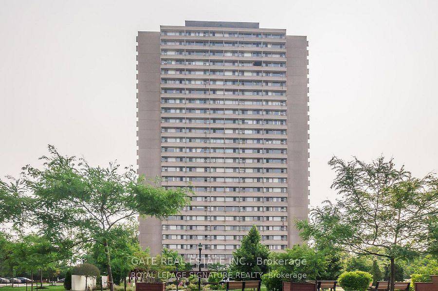Welcome to your new home in the heart of Don Mills !