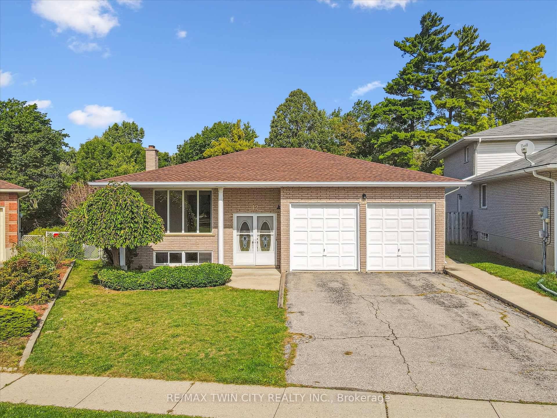 Spacious raised bungalow on a gorgeous pool sized lot in a great family friendly neighborhood.