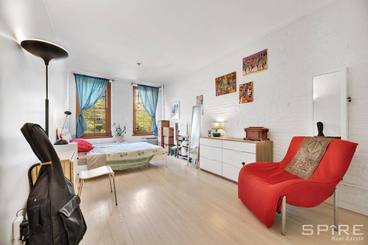Step inside this beautiful 1 bedroom with home office.