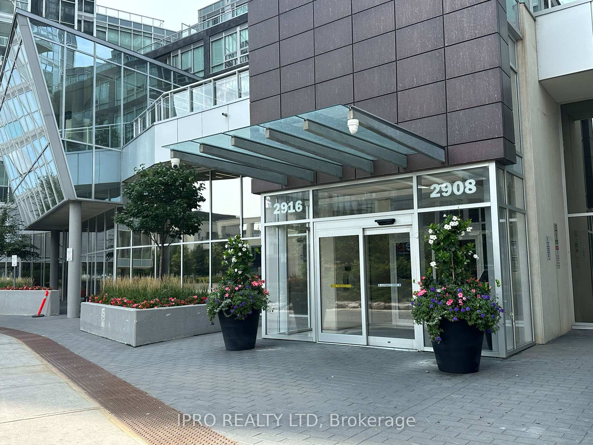 This Beautifully Maintained Condo Offers 1 Bedroom Plus Den, 2 Full Baths w unobstructed West Cityview, Open balcony to Enjoy Golden sunsets, High Quality Flooring Throughout w 9' Ceiling.