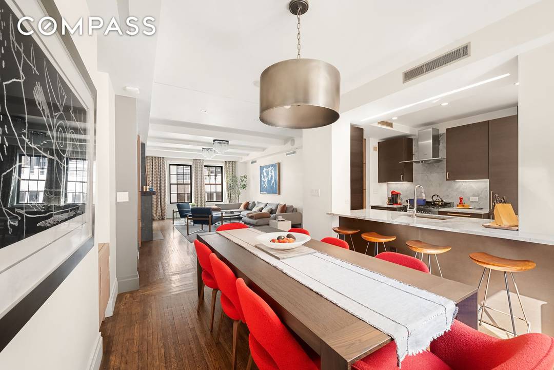 Welcome to luxurious living at 77 Park Ave, Manhattan, NY.