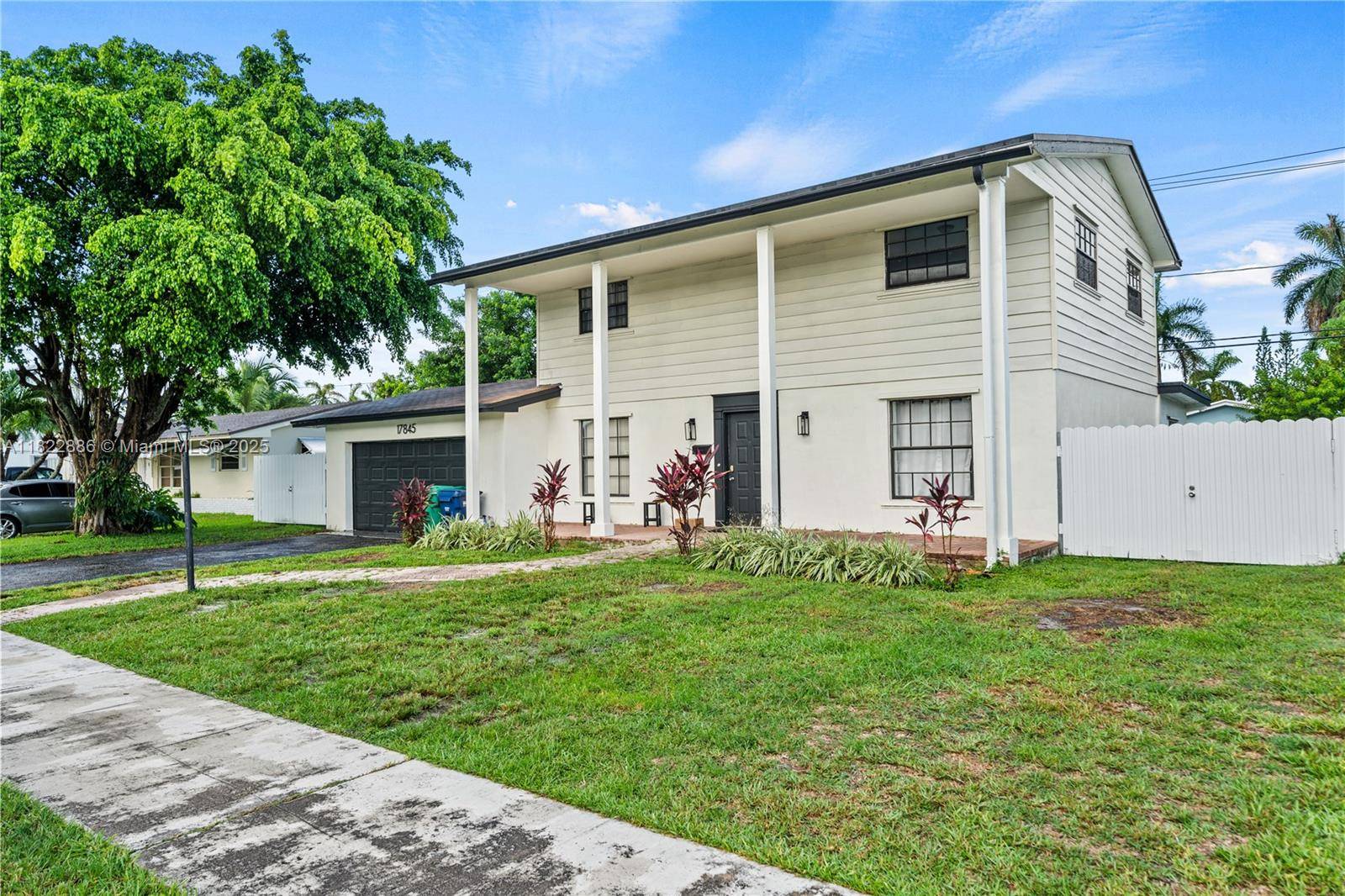 Spacious 5 bedroom, 3 bathroom two story home located in Flood Zone X, with no HOA offering you flexibility and peace of mind.