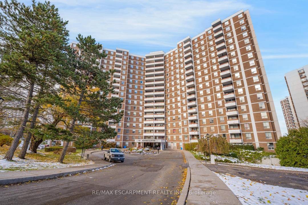 Welcome to this spacious 3 bedroom, 2 bathroom condo with convenient parking for one vehicle plus a locker.