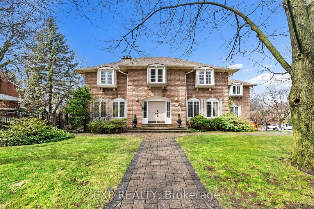 Welcome to this exceptional estate residence in the highly sought after South Richvale community of Richmond Hill.