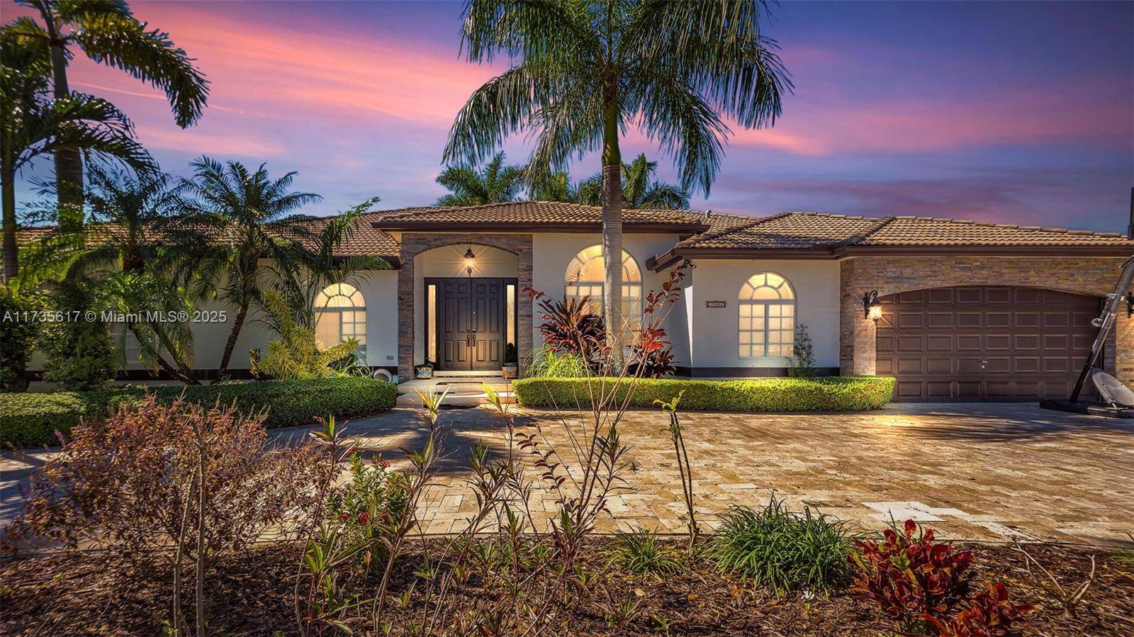 Spacious 5 bedroom, 3. 5 bathroom one story home in South Dade, sitting on nearly half an acre with no HOA !