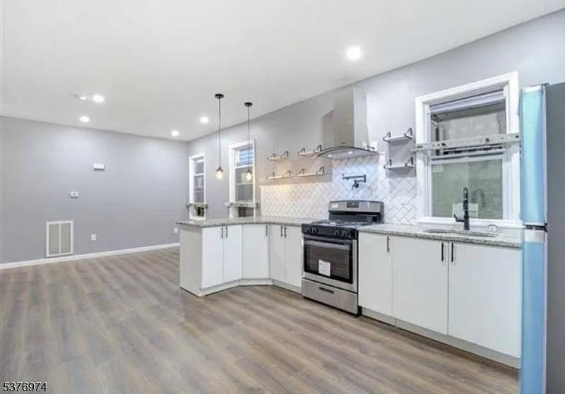 Well maintained 2 Family generating strong rental income.