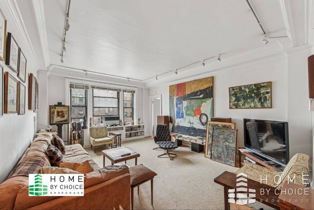 Residence 11A 150 West 79th StreetBright and spacious 2 bedroom, 2 bath home at The Dorset in the heart of the Upper West Side.