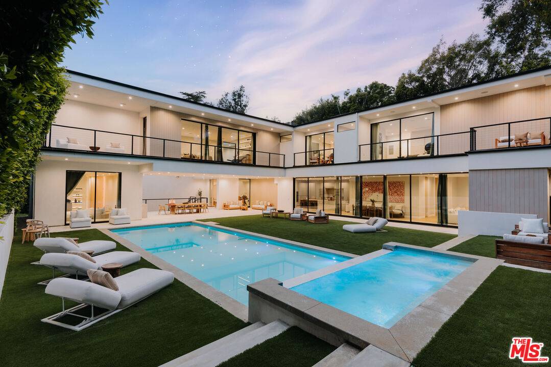 260  S Canyon View Dr 8BR Brentwood La