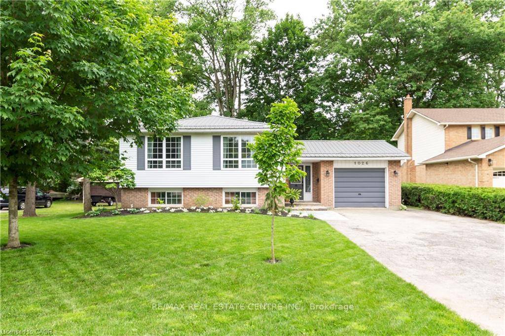Charming 3 Bedroom Raised Ranch in Aldershot !