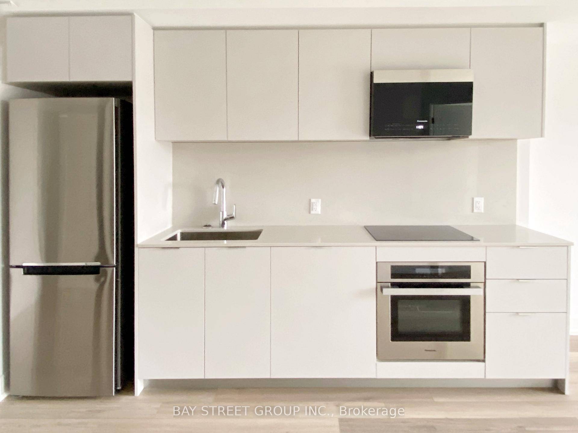 Modern amp ; Bright One Bedroom Plus Den At Vendome Condo.