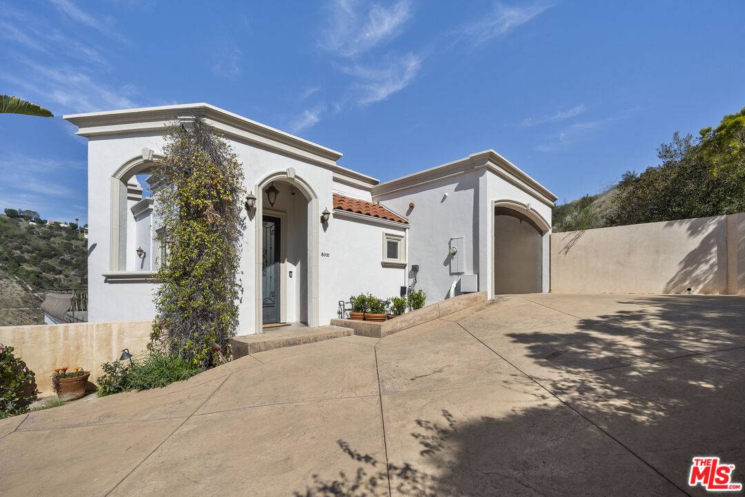 8031   Floral Ave 4BR Hollywood Hills East La