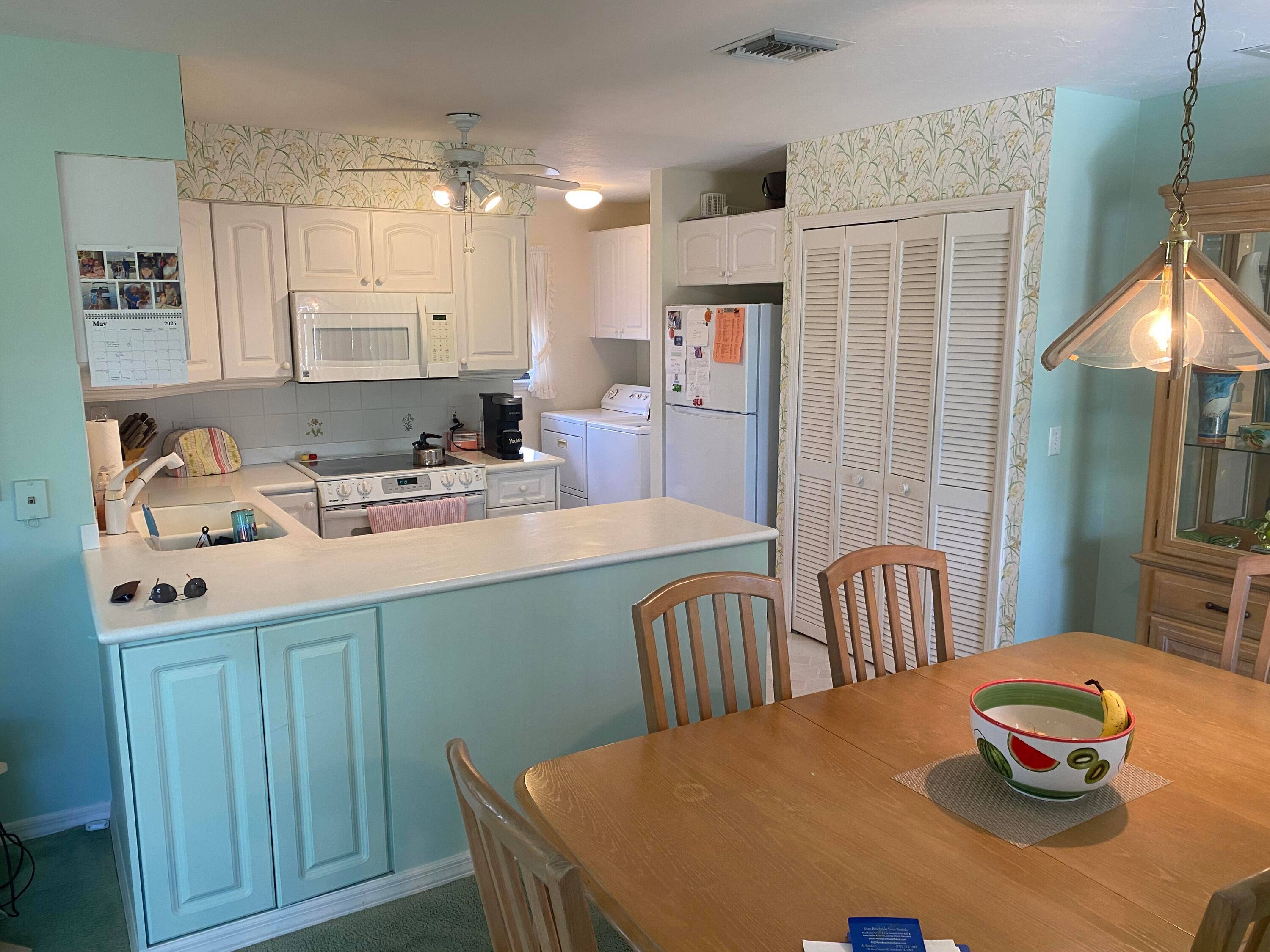 Cute 2 Bedroom, 2 Bathroom condo located in an active community with a private Tennis, Fitness, pickleball Swiming club you can join.