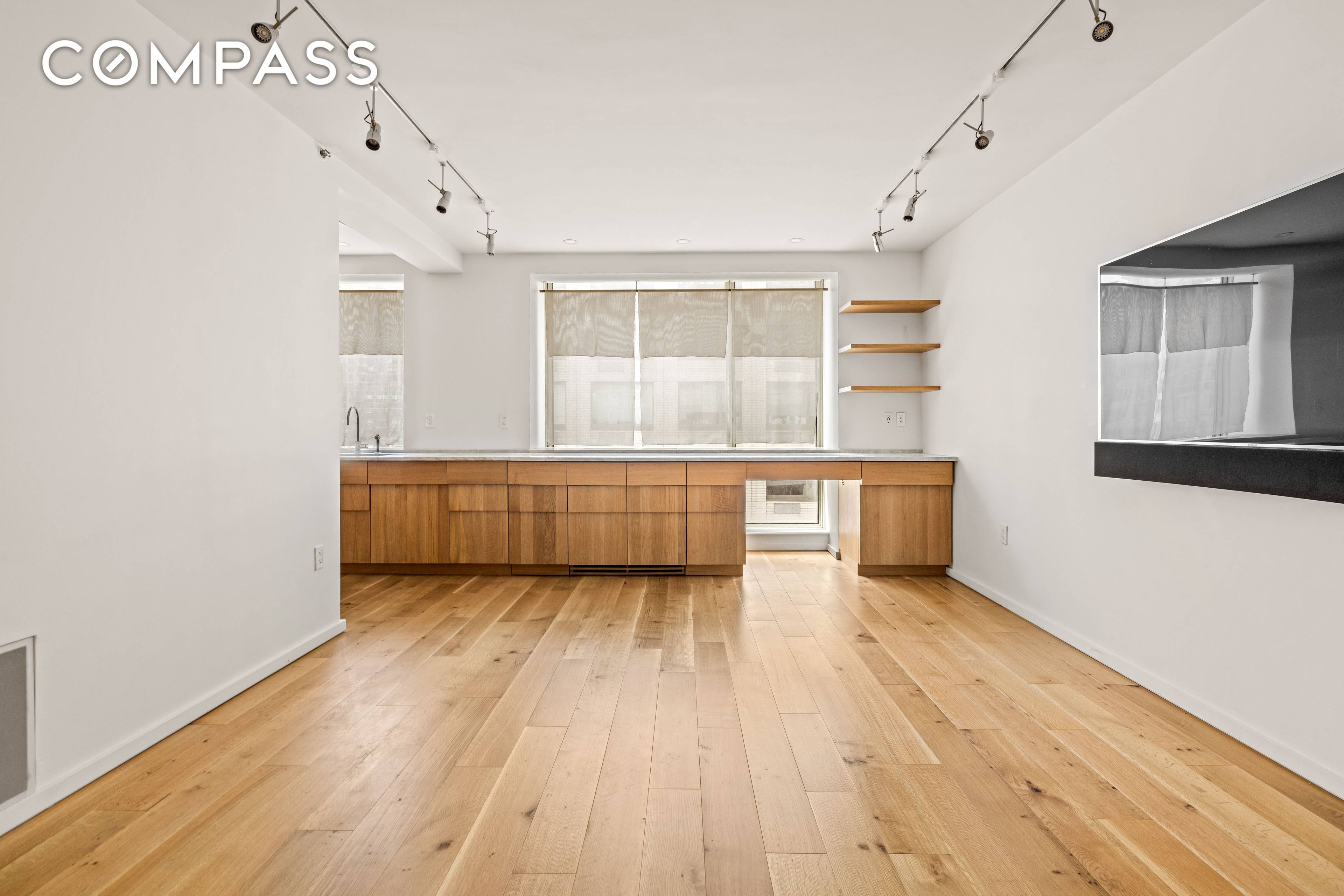 Thoughtfully reimagined by acclaimed Brooklyn based design studio, Workstead, this one bedroom, one bathroom Upper West Side residence is a study in quiet luxury and architectural ingenuity.