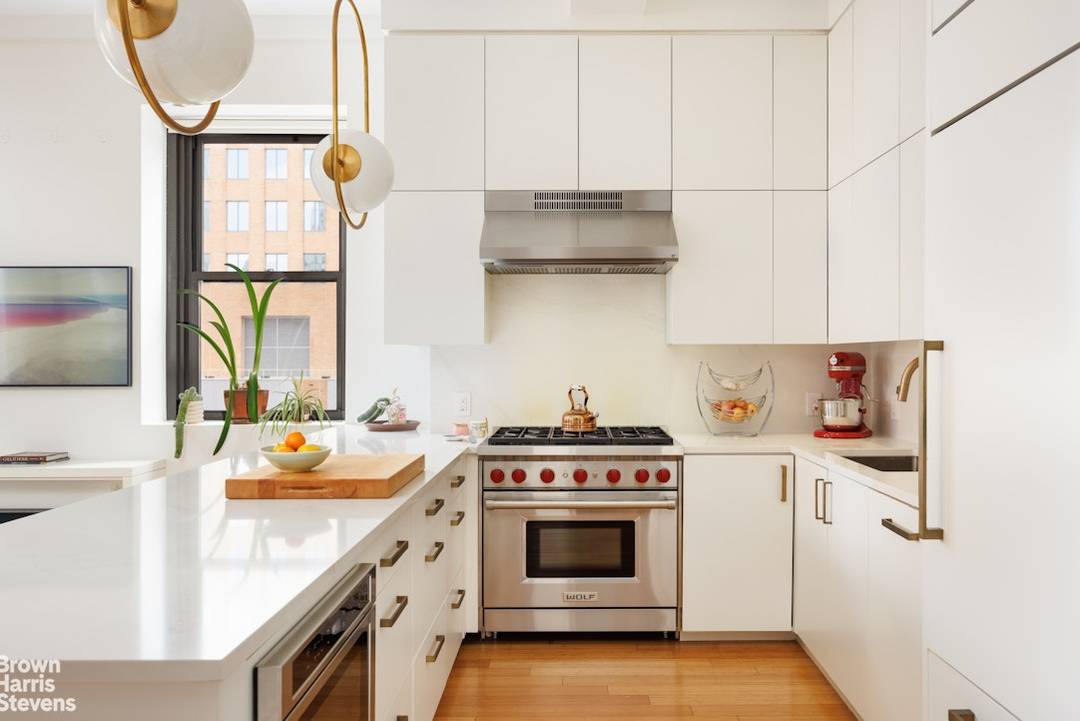 Building Architect Ralph Walker 1928 Residence Designer Jennifer Levy of CAV Design 2020 1, 800 Square Foot Beautifully Renovated amp ; Designed Corner LOFT Apartment Features Nearly 12 Ft Ceilings ...
