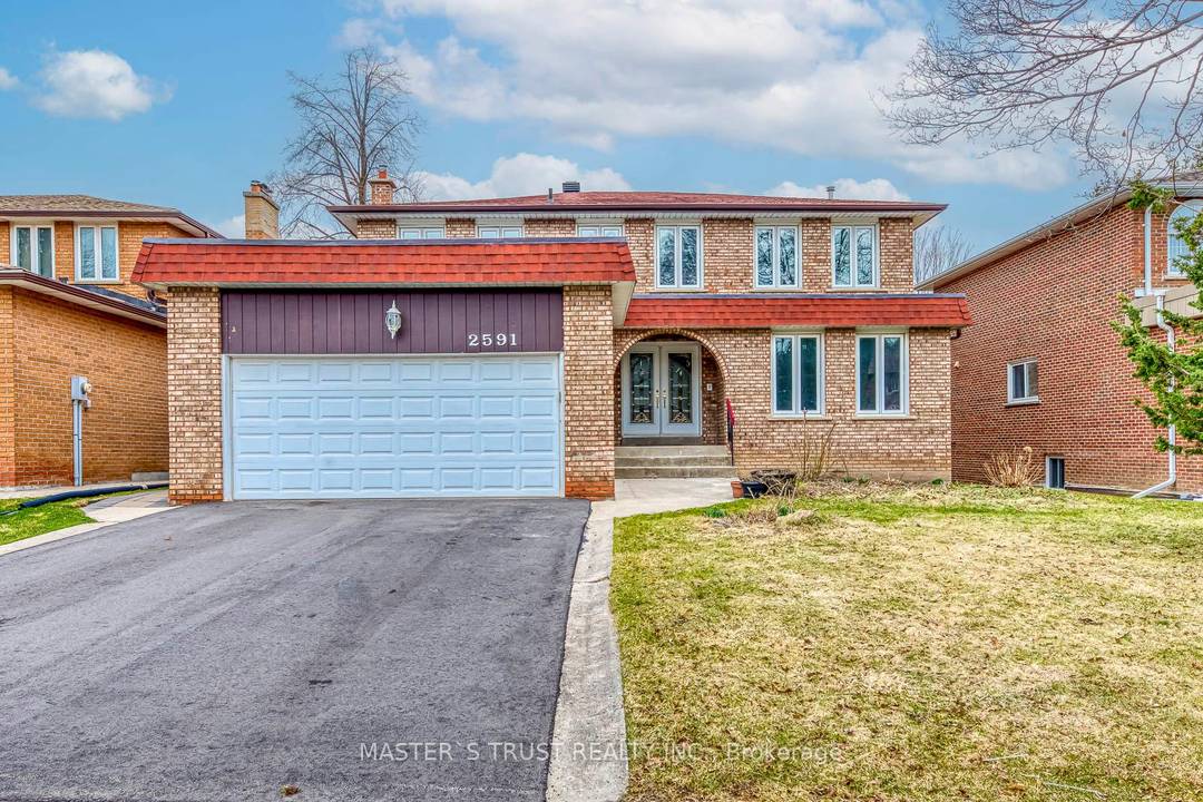 Beautiful Gemstone walk out basement detached home in a luxury, Mature, quiet, and family friendly community, featuring a highly functional and well designed layout throughout.