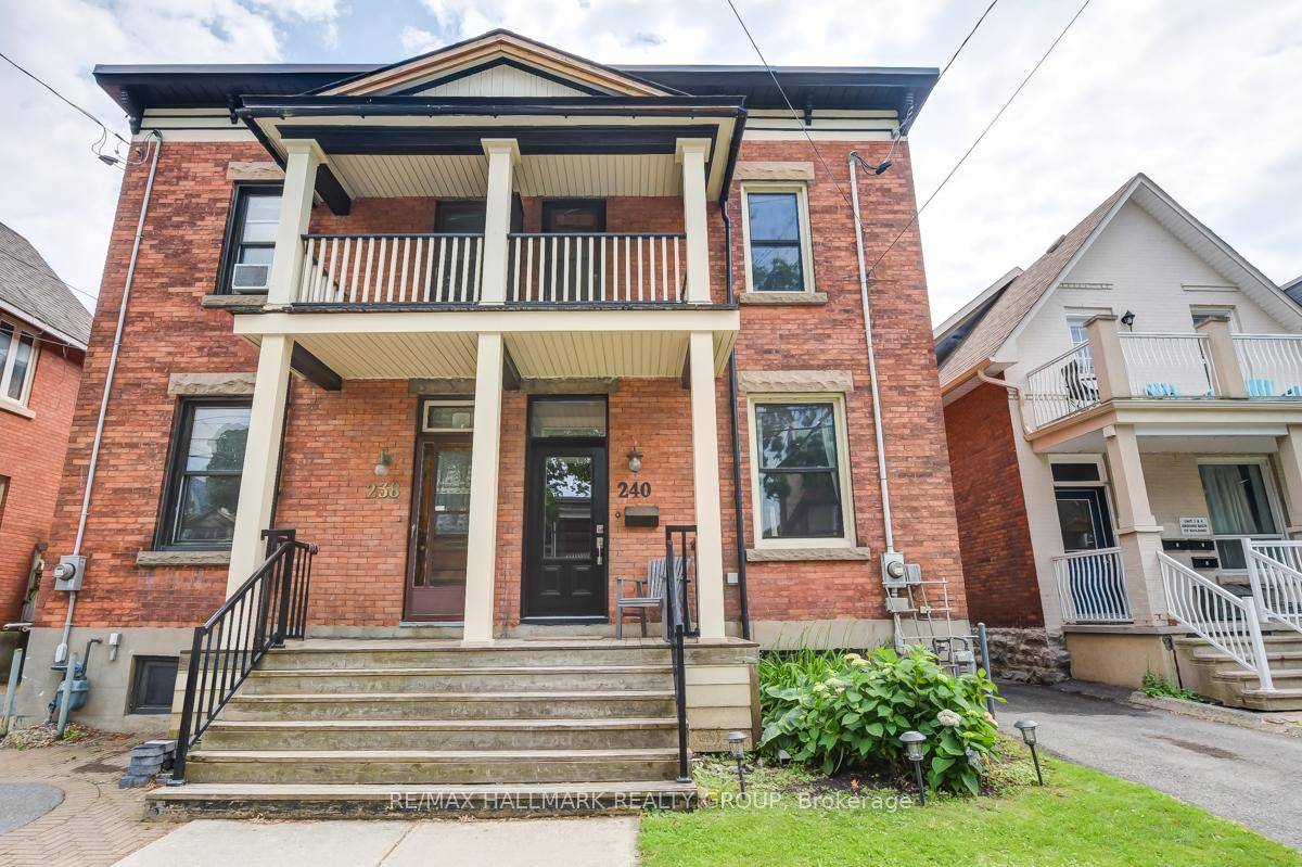Beautifully renovated century home in the heart of the Glebe.