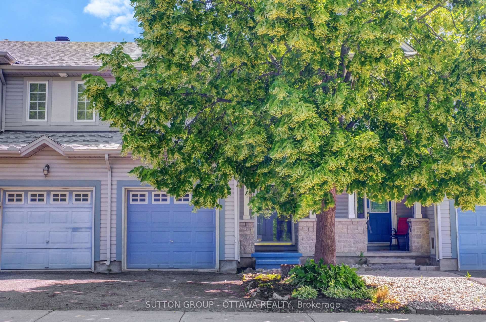 Here it is the EXCEPTIONAL VALUE you've been waiting for in this 3 bedroom, 4 bathroom freehold townhome in an unbeatable location right in the heart of Manotick.