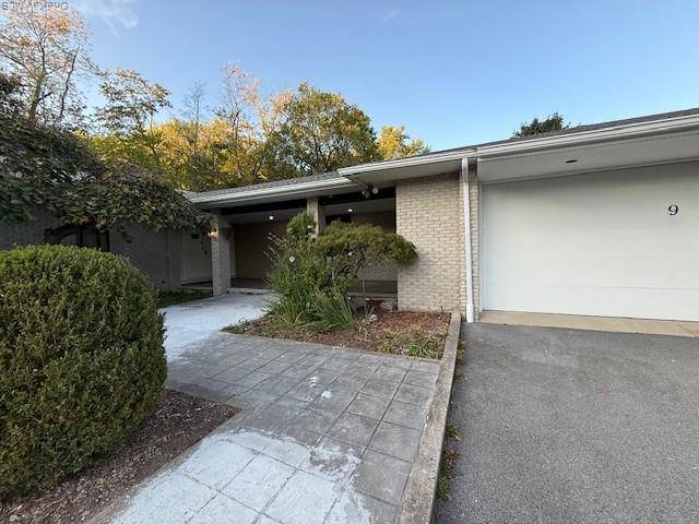 Inviting Rental in Peaceful Middletown Neighborhood Located on a quiet street in one of Middletown s most desirable areas, this spacious home offers the perfect blend of comfort and convenience.