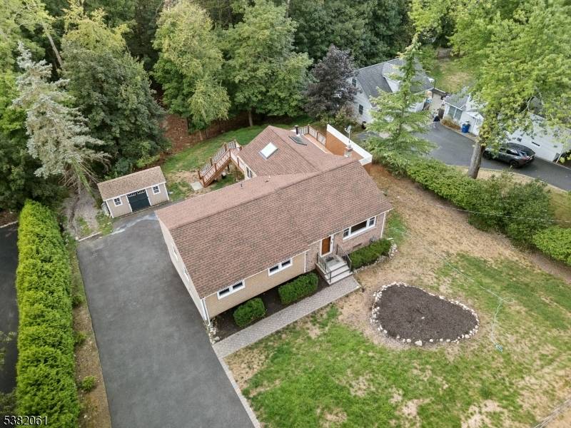 Welcome to 7 Hannah Road, Oakland, New Jersey !