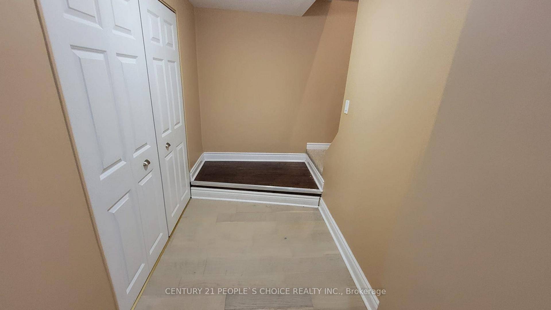 Gorgeous bright well ventilated Bungalow house Available For immediate Lease in highly desirable Mountainside community.