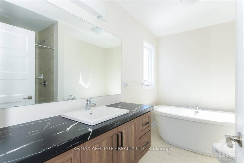 New 2025 single family home, beautiful 4 bedroom Vienna II model features a double car garage, main floor laundry, sunken front entrance complimented with ceramic tile, a huge open concept ...