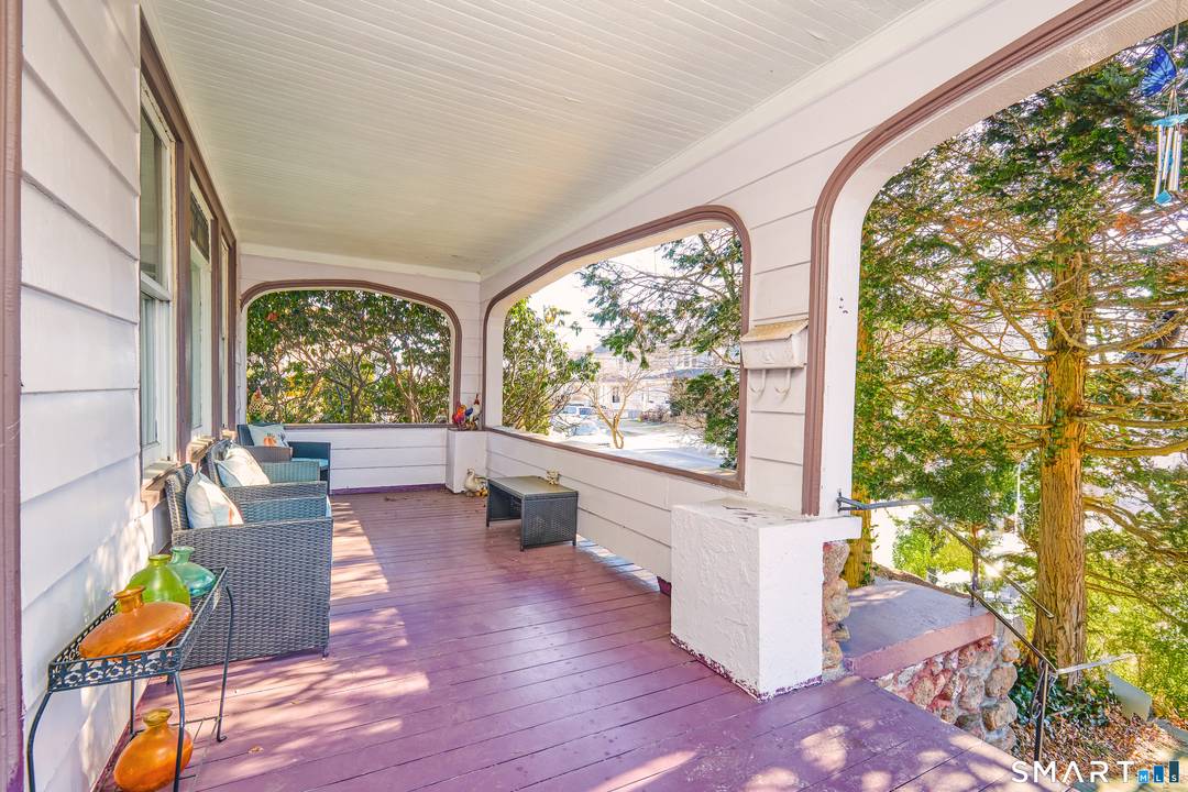 END YOUR SEARCH, SCHEDULE THE MOVERS AND ENJOY THE LIVING AREA IN YOUR 3 BEDROOM, 2.