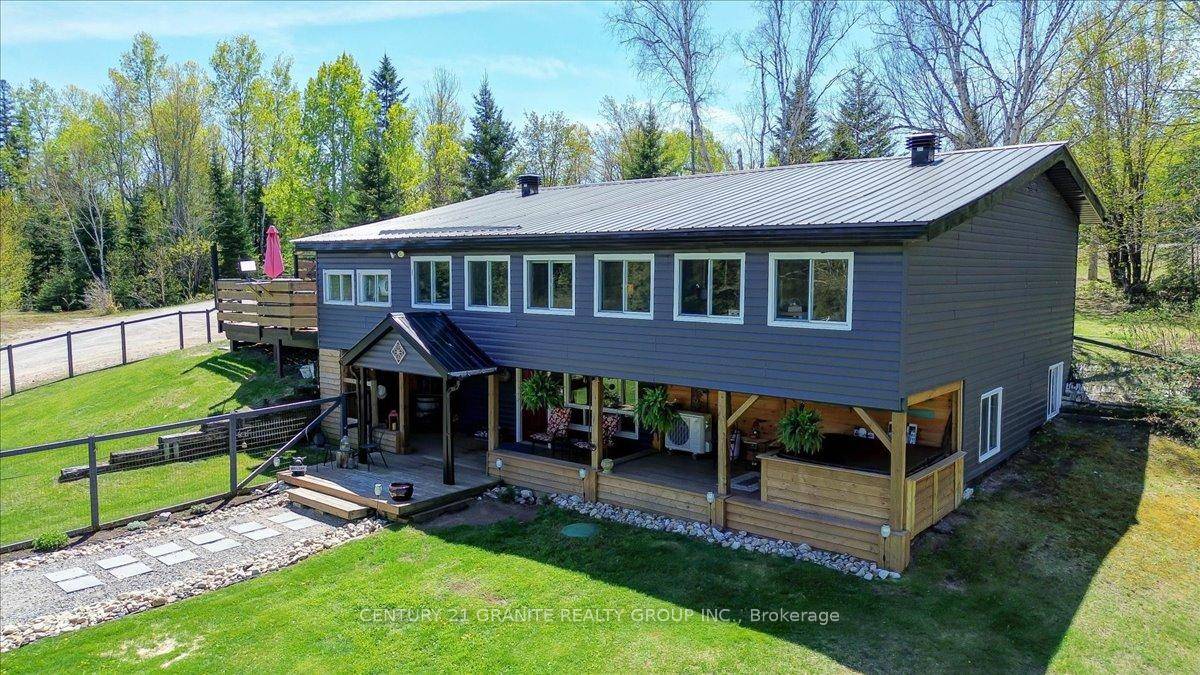 Welcome to this warm and inviting open concept three bedroom home, perfectly situated to offer stunning views of the river and abundant wildlife.
