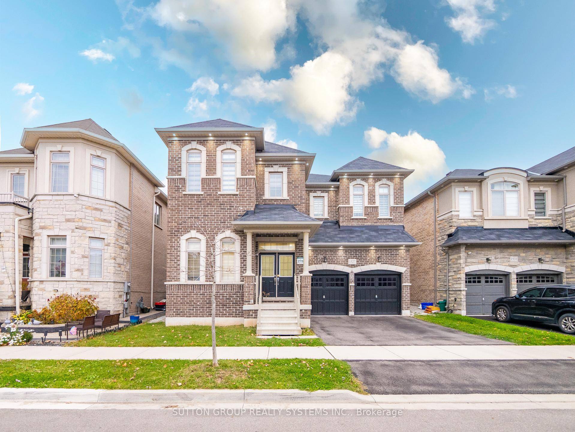 This home redefines spacious living with a seamless blend of luxury and practicality in a double car detached home !