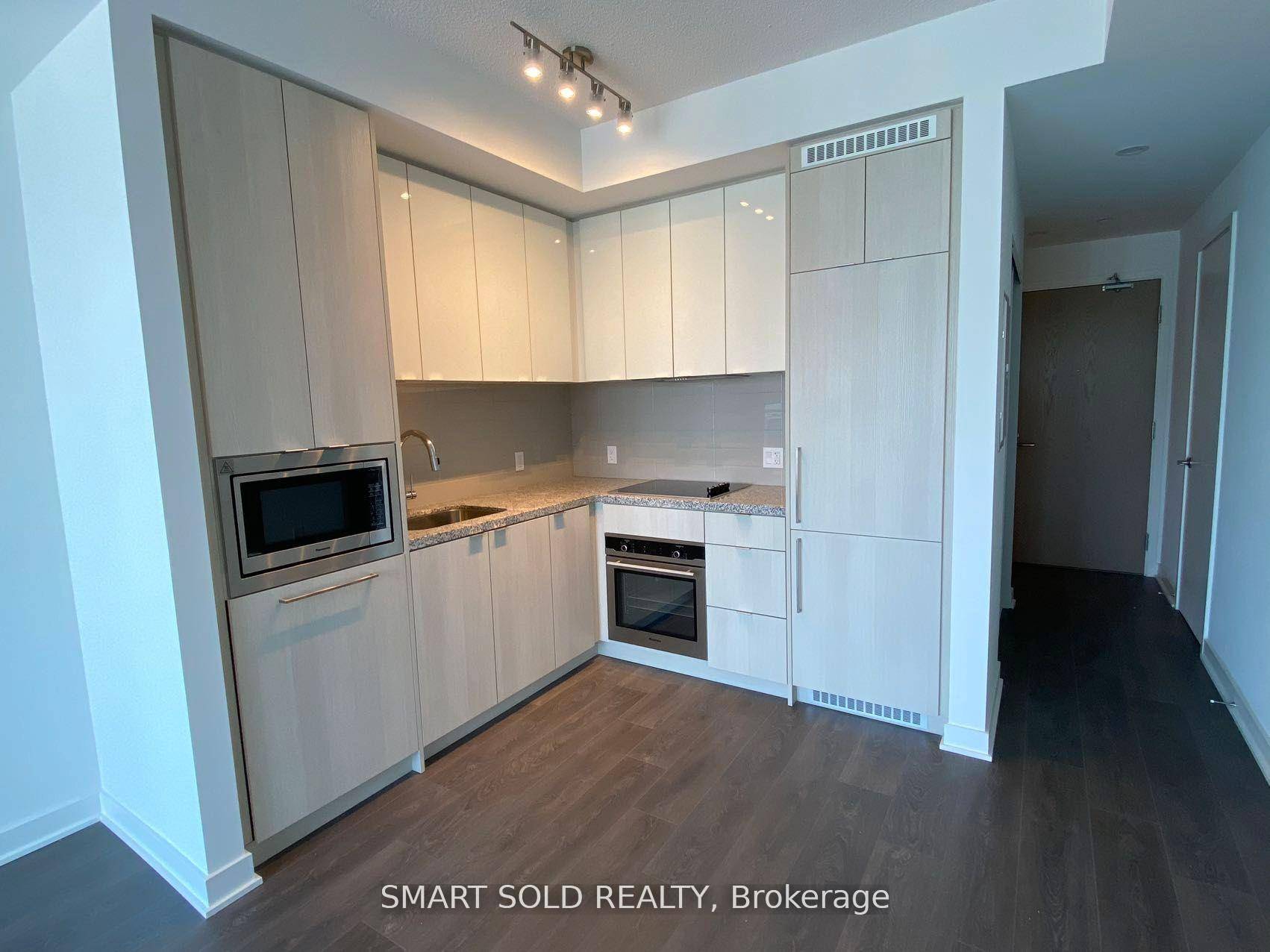 Luxury Bachelor Unit at King Blue Condos.