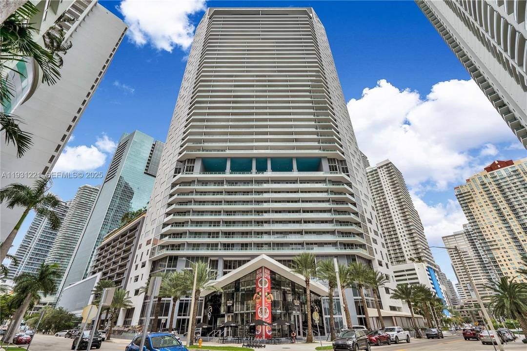 Experience luxury living at Brickell House with amazing views !