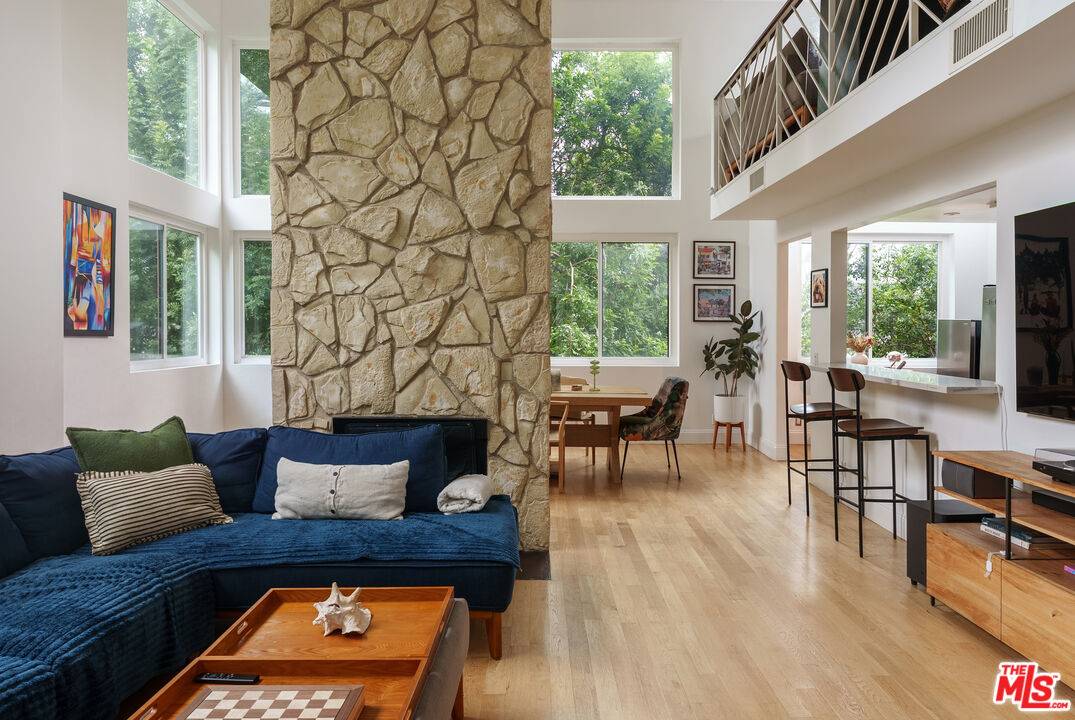 1557 S Beverly Glen Blvd 2BR Westwood La