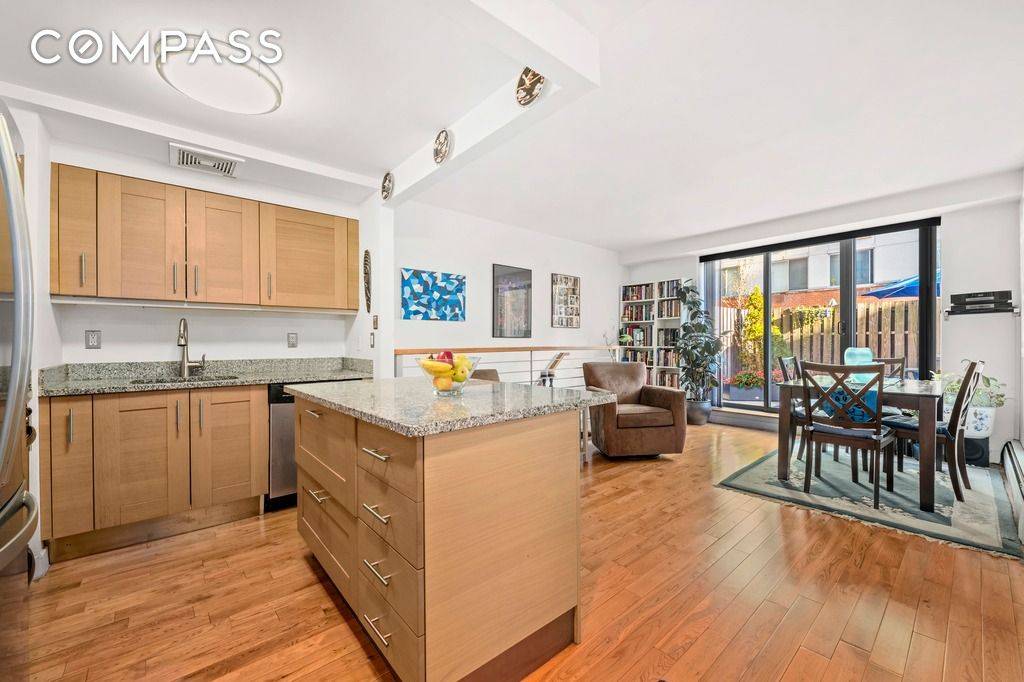Discover Your Ideal Urban Retreat A Unique Opportunity to own an expansive Duplex in The Beacon Towers !