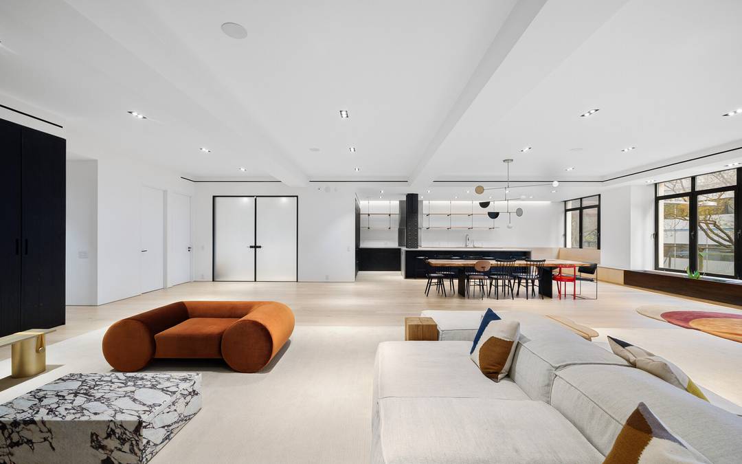 Welcome to Residence 2 at The Hastings Building, an extraordinary full floor loft offering 4, 000 square feet of grand, light filled living with impeccable finishes and privacy throughout.